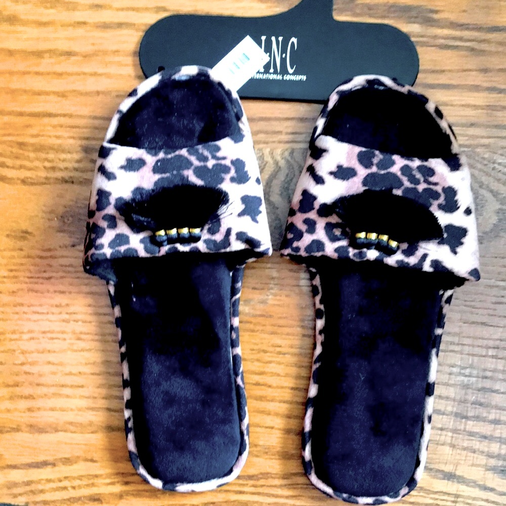 Leopard/black slippers size S 5/6